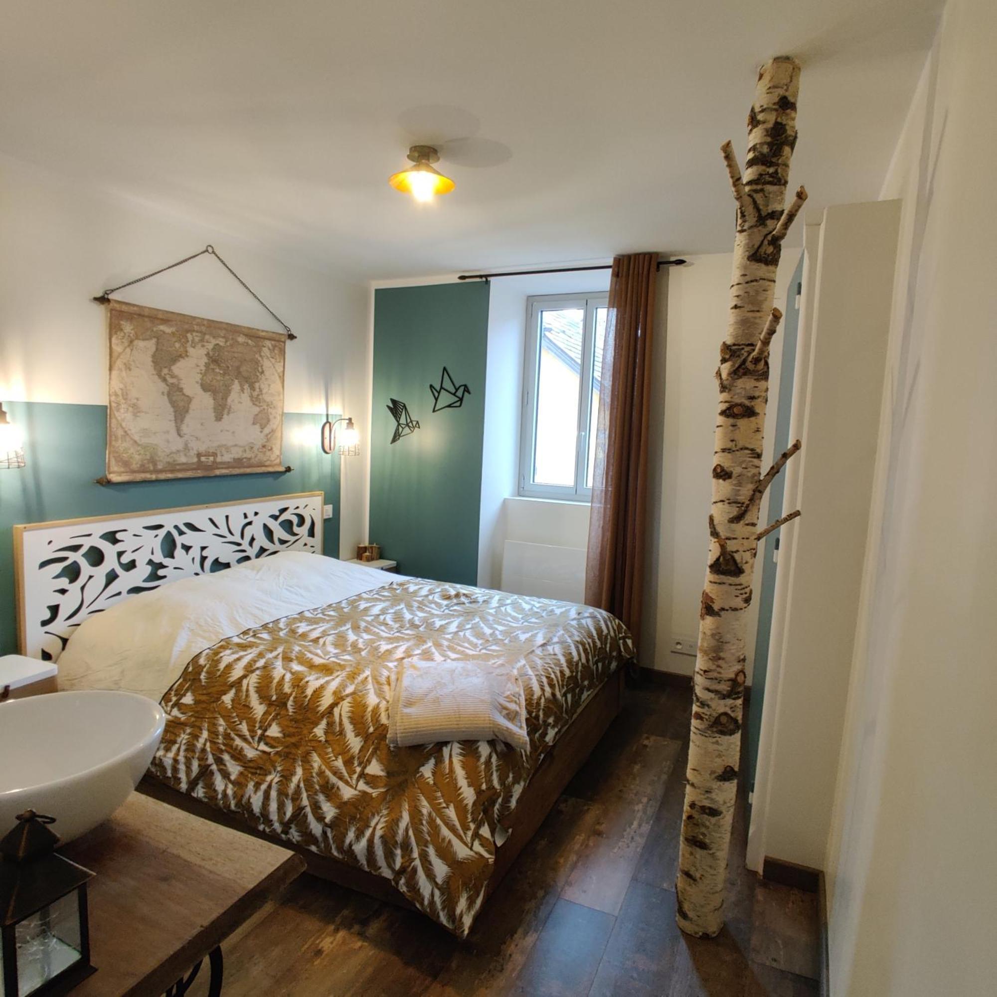 Au Coin Du Chemin Hotel Chambery Room photo